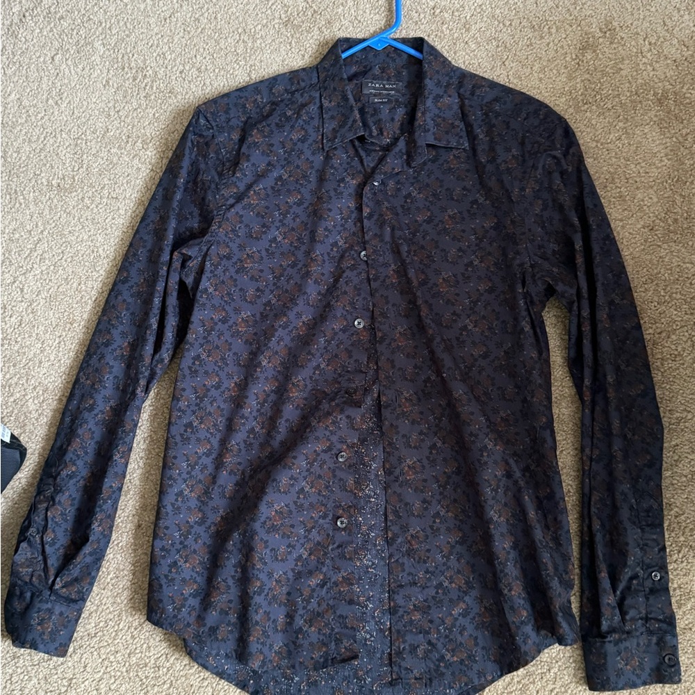 Zara Men’s Button Up Shirt size medium